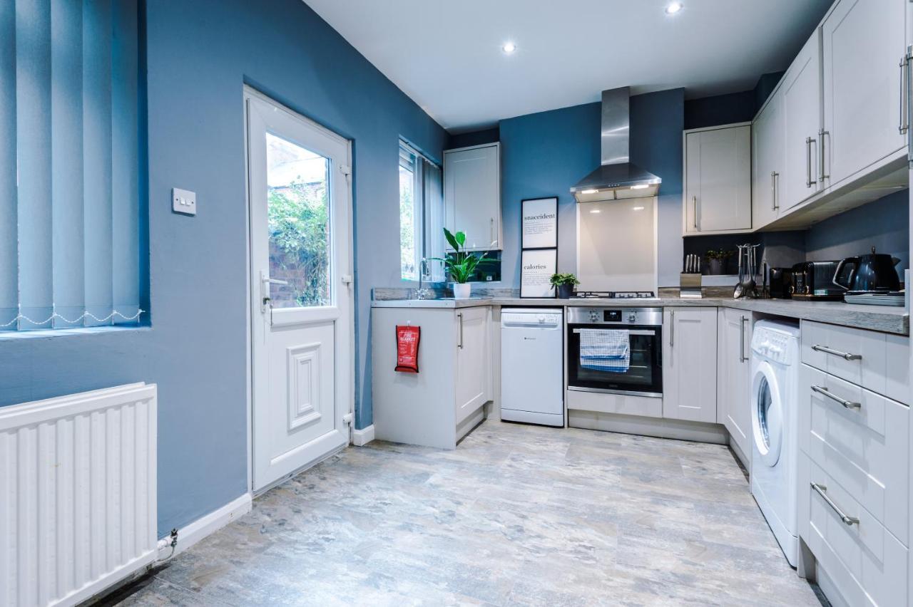 Spacious Modern Chester Home - Great Location Bagian luar foto