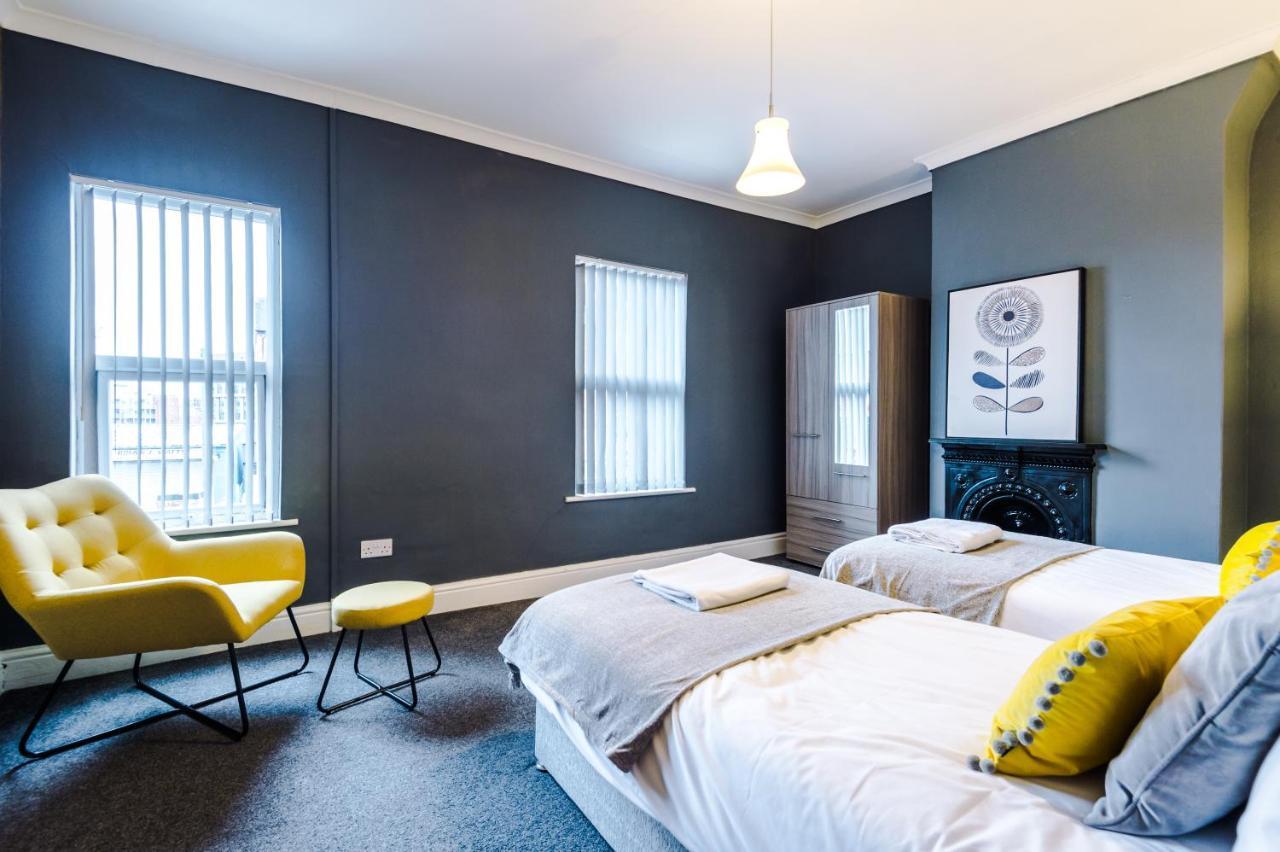 Spacious Modern Chester Home - Great Location Bagian luar foto