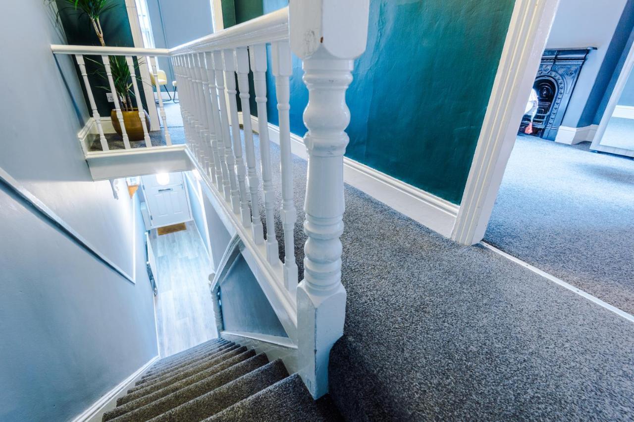 Spacious Modern Chester Home - Great Location Bagian luar foto