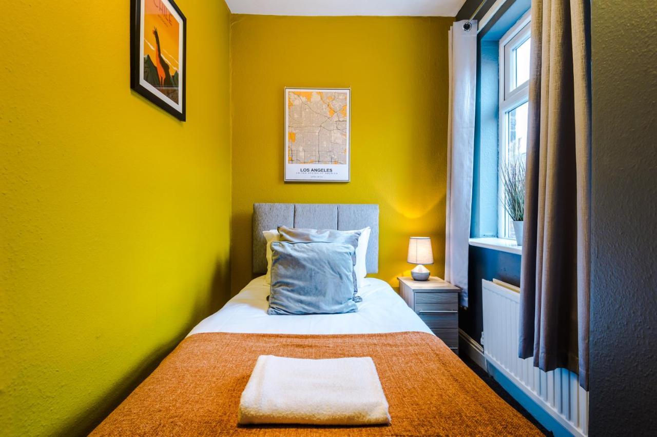 Spacious Modern Chester Home - Great Location Bagian luar foto